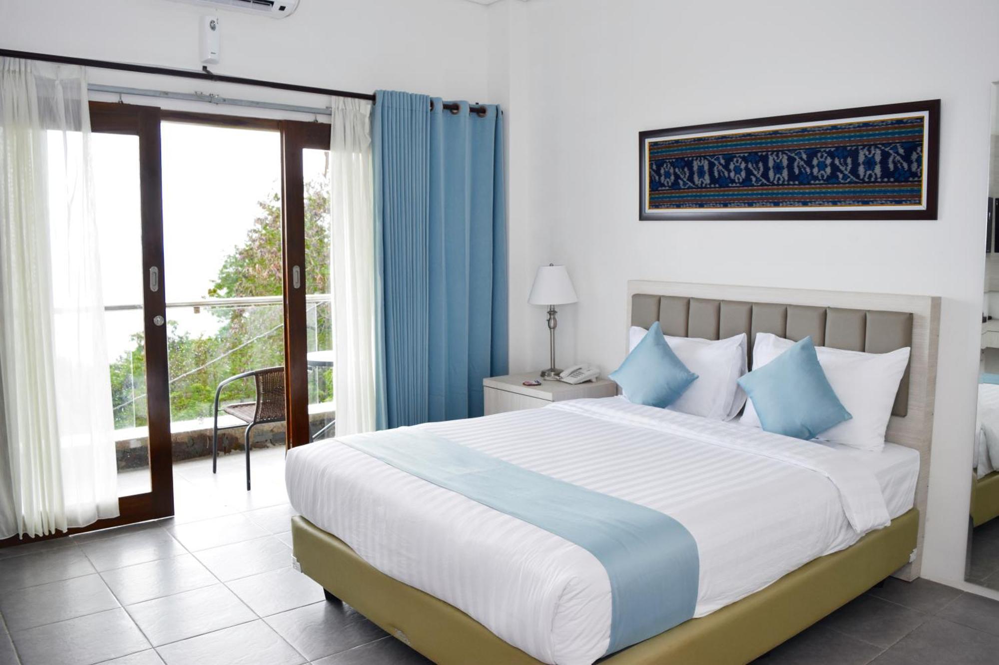 La Cecile Hotel & Cafe Komodo Лабуан-Бахо Экстерьер фото